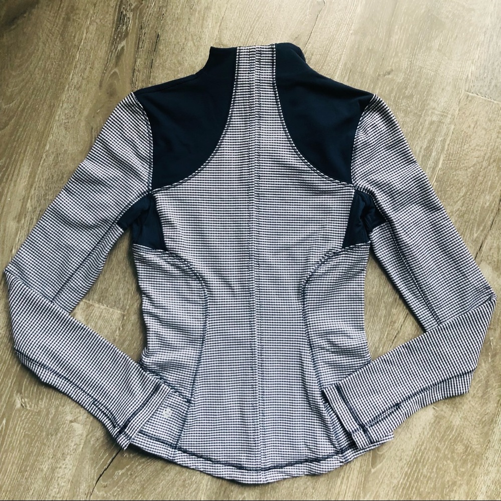 Lululemon Forme Jacket - Picture 11 of 12